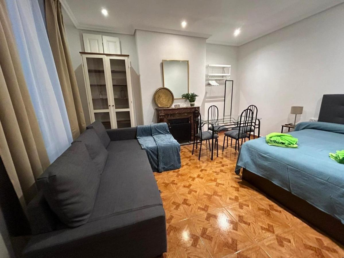 Habitaciones Figueroa Madrid Exterior photo