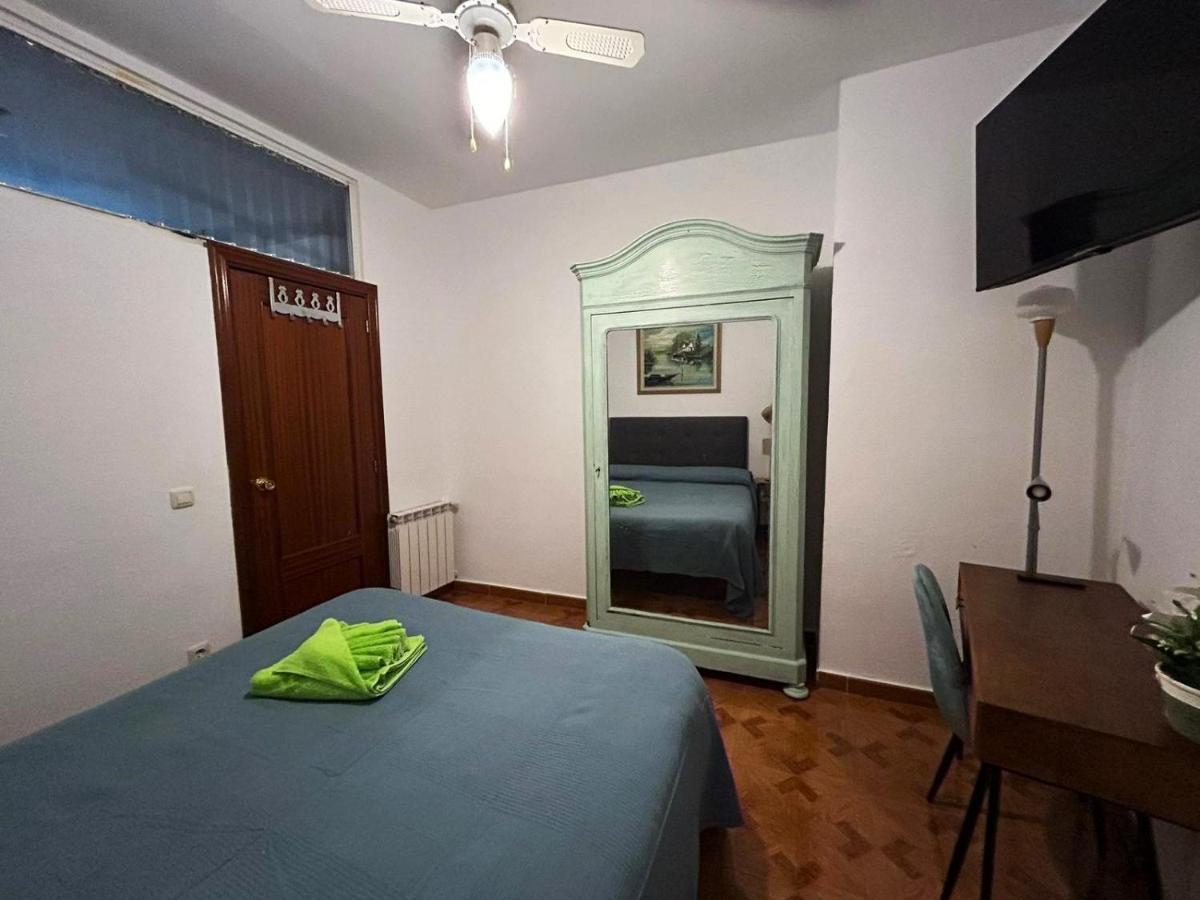 Habitaciones Figueroa Madrid Exterior photo