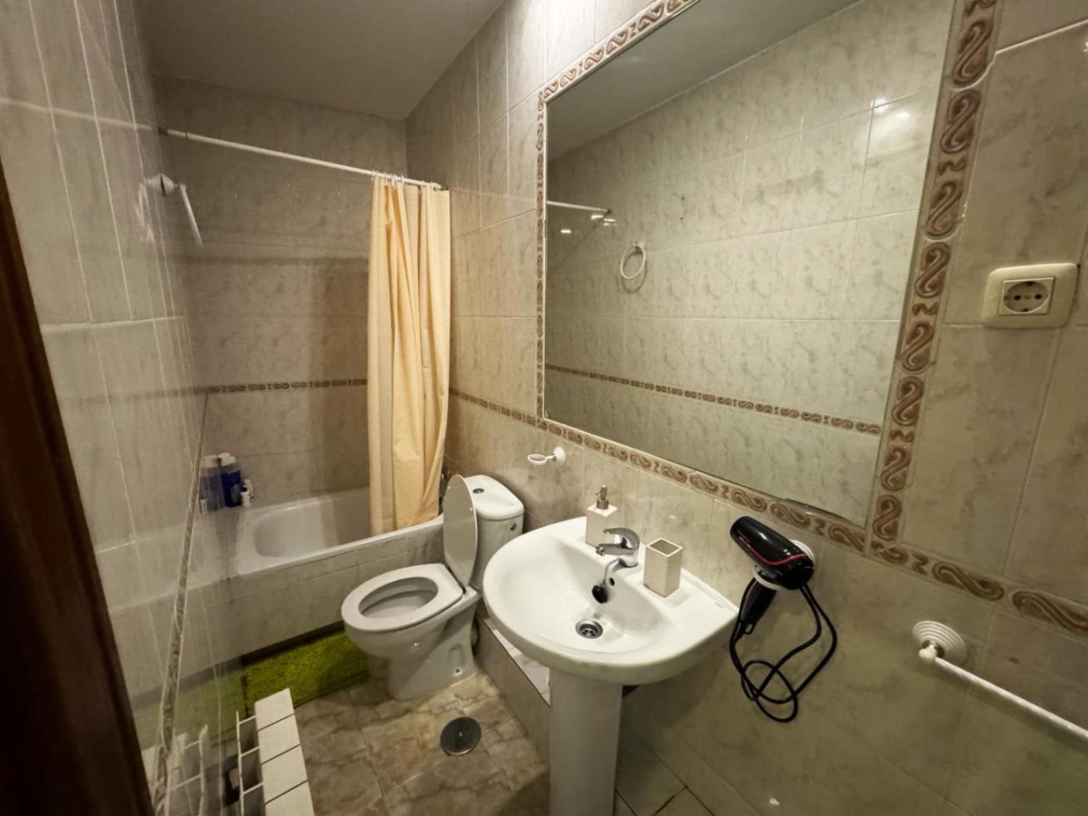 Habitaciones Figueroa Madrid Exterior photo